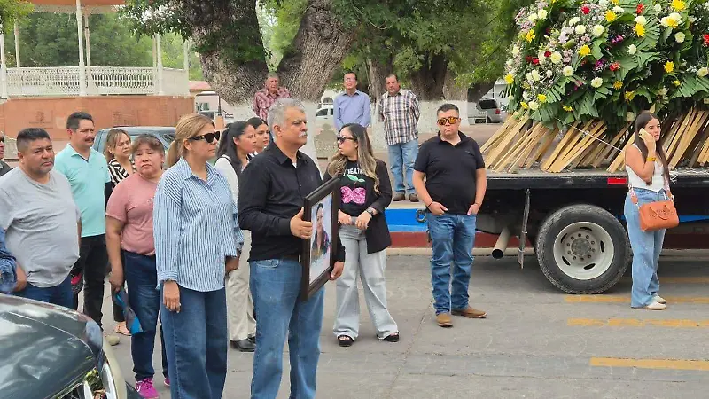 Funeral maestra Lucía Guadalupe en Allende